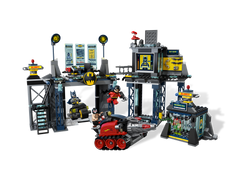 LEGO DC Universe Super Heroes The Batcave 6860 - 690 Pieces - Ages 7 and Up